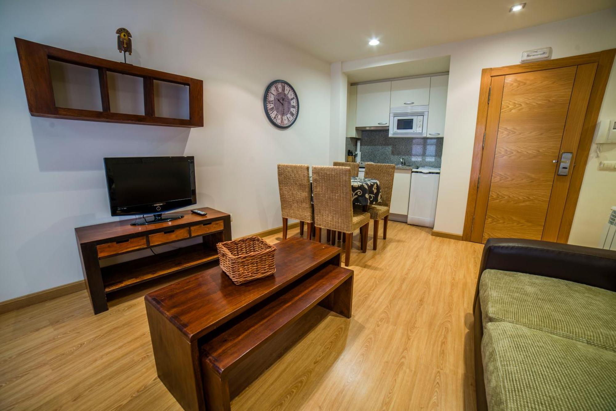 Apartamentos El Cordial De Fausto Llanes Exteriör bild